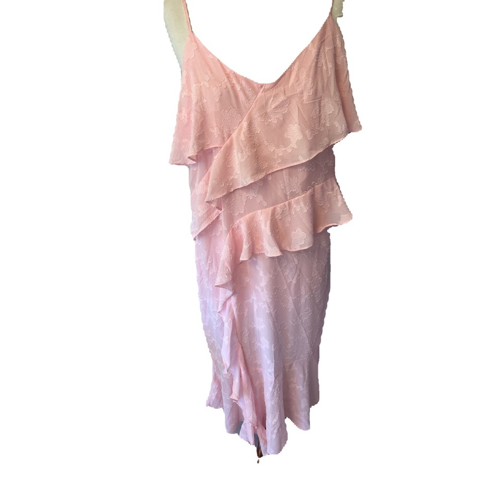 RUFFLE MIDI DRESS NWT SIZE XXL HAS SMALL FLAW AT BOTTOM OF DRESS HARD TO SEE